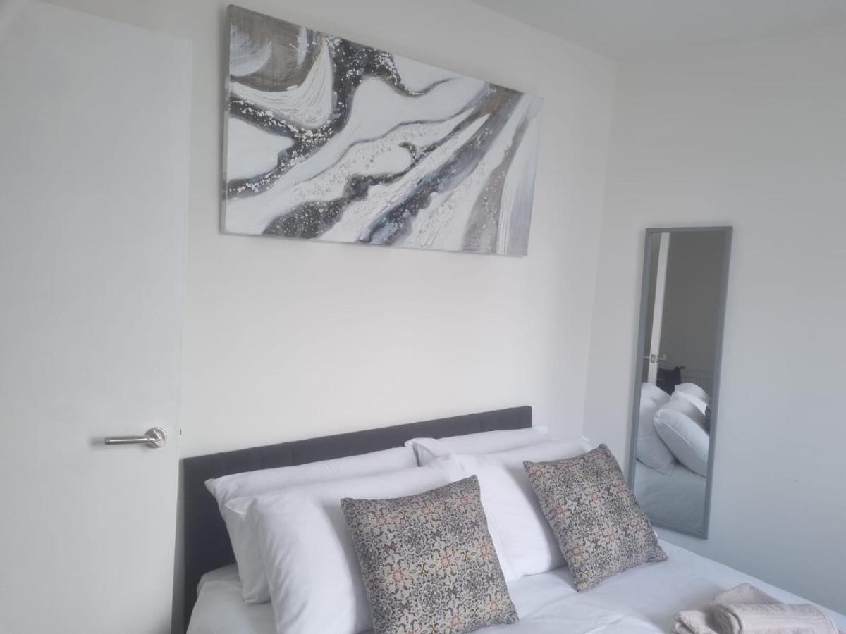Attractive 2 Bed Apartments Free Wi-Fi And Parking Croydon Exterior foto